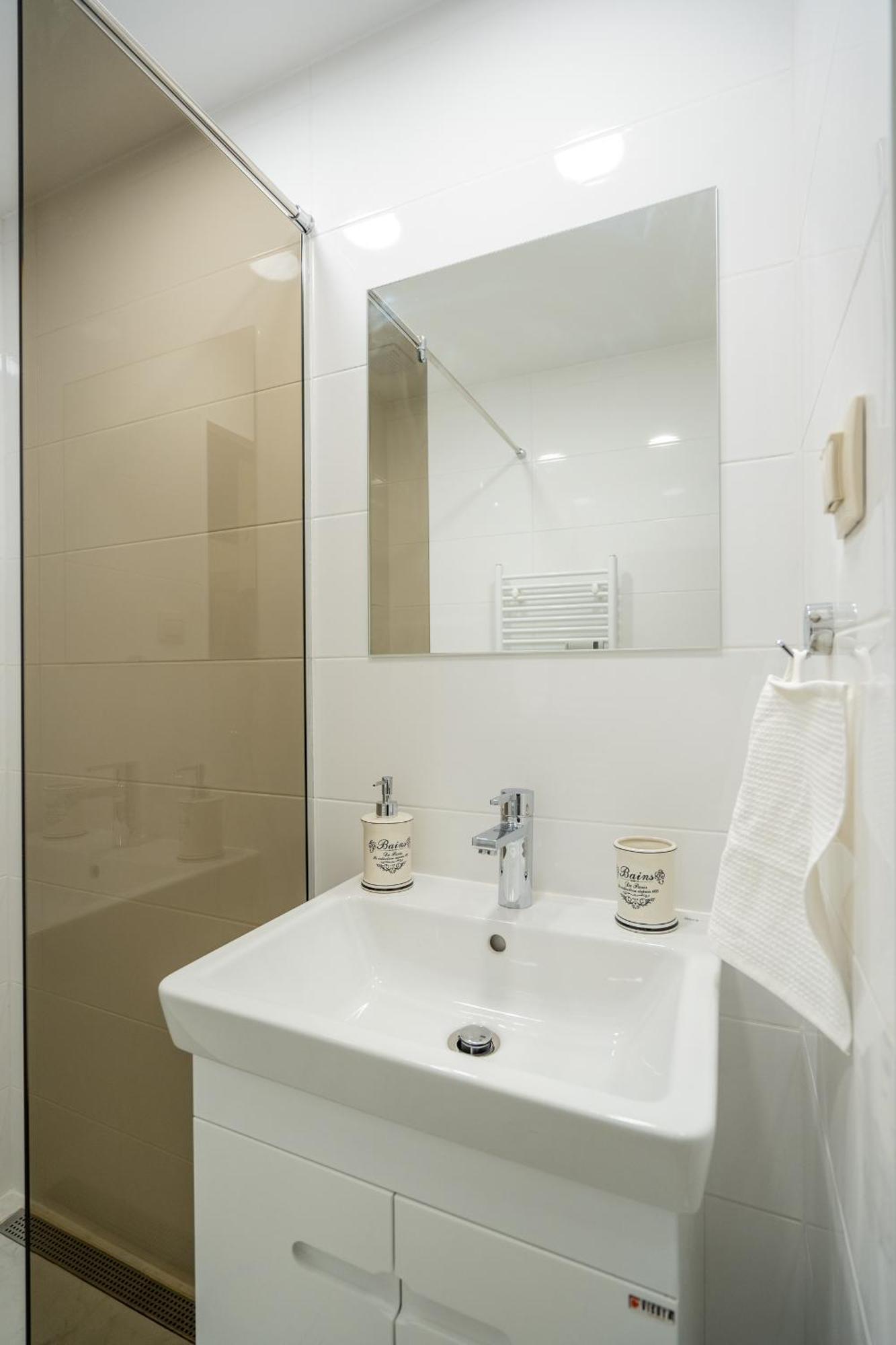 Top Location Central New & Spacious 3 Bdr Apt Medical Academy Sofia Zewnętrze zdjęcie